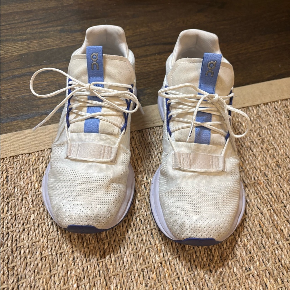 OnCloud Women’s Cloudnova shoes